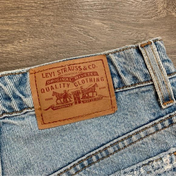Levi's Thrasher Jorts Jean Shorts Denim Distressed Cutoffs 12th tribe light wash - Picture 13 of 16